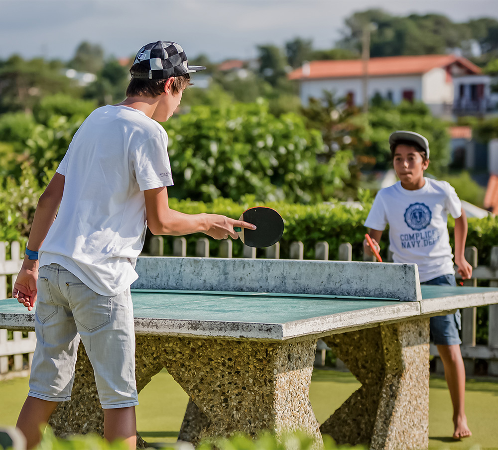 pratiquer le ping pong