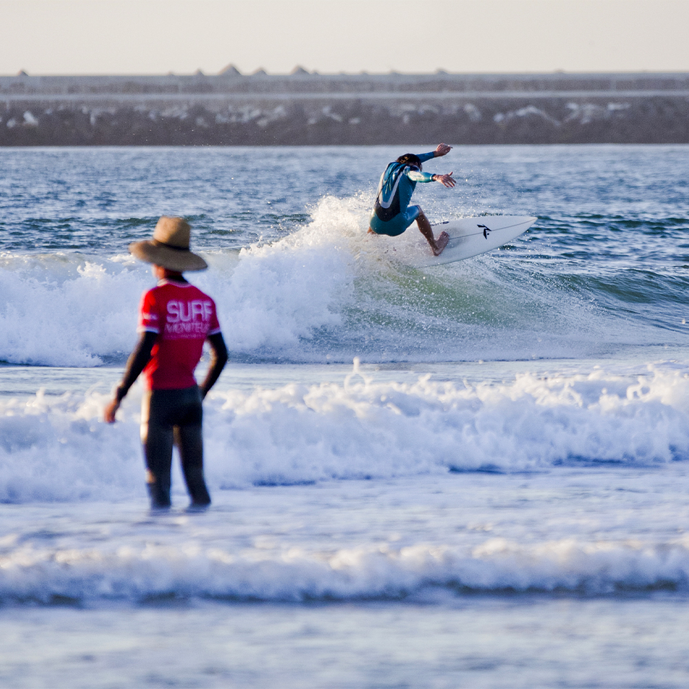 surfer au pays basque